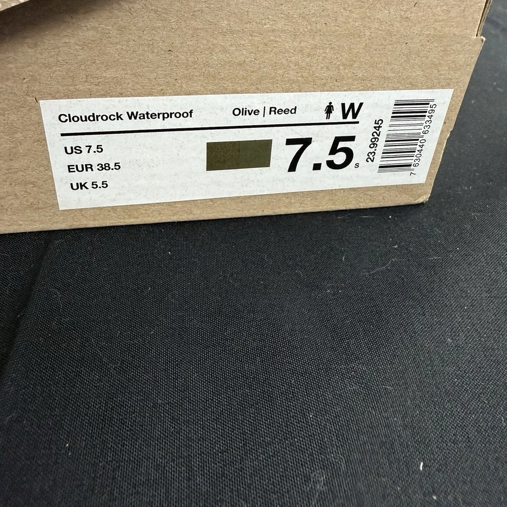 Size 7.5 On Cloud CloudRock Waterproof Hiking Boot Sneaker Women's Olive Green